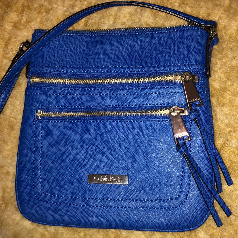 Calvin Klein Crossbody Bag 💙